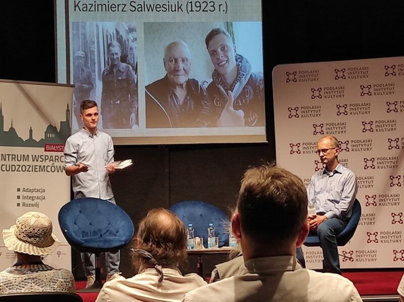 "У вымушанай камандзіроўцы". Руслан Кулевіч прэзентаваў у Беластоку свае кнігі пра гродзенцаў і знайшоў новых герояў "У вымушанай камандзіроўцы". Руслан Кулевіч прэзентаваў у Беластоку свае кнігі пра гродзенцаў і знайшоў новых герояў