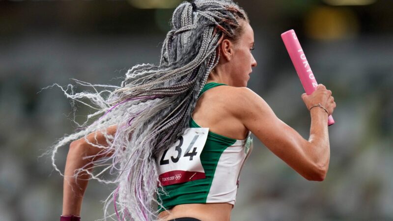 "Эмоцыі перапаўняюць!" Гродзенка Аляксандра Хільмановіч бегла эстафету 4 па 400. Тую самую, ад якой адмовілася Ціманоўская Александра Хильманович на эстафете 4 по 400 на Олимпиаде в Токио. Фото: AP Photo/Petr David Josek