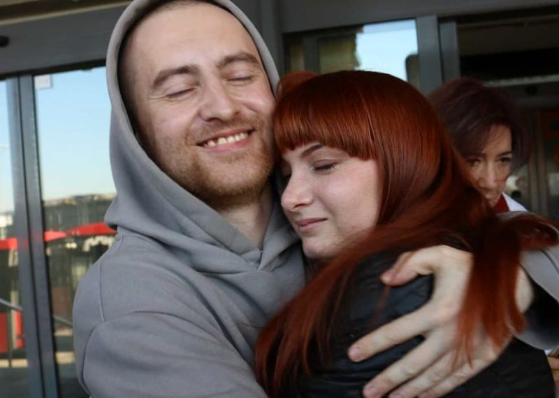 Сидел дольше, чем встречались. Как девушка ждала политзаключенного Дмитрия Фурманова из колонии Сидел дольше, чем встречались. Как девушка ждала политзаключенного Дмитрия Фурманова из колонии