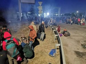 "Нашы мужыкі тут паміраюць, а вы сваіх вывозіце”. Як беларусы ўцякалі ад вайны ва Украіне "Нашы мужыкі тут паміраюць, а вы сваіх вывозіце”. Як беларусы ўцякалі ад вайны ва Украіне