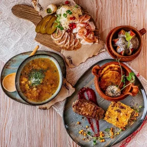 У Гродне пройдзе рэспубліканскі гастрафэст - яго прысвецяць легендарным людзям. Спіс устаноў і страў (абноўлена ) У Гродне пройдзе рэспубліканскі гастрафэст - яго прысвецяць легендарным людзям. Спіс устаноў і страў (абноўлена )