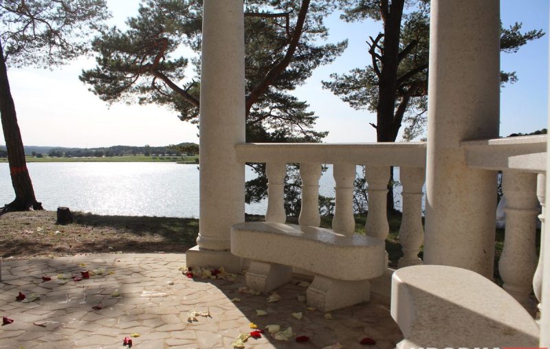 На Юбілейным возеры ў Гродне забаранілі купацца. Міліцыя правядзе рэйды на астатніх аб'ектах Юбилейное озеро. Фото: Hrodna.life