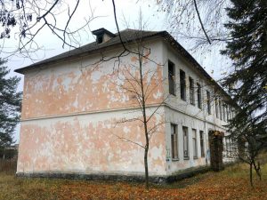 На Фолюшы зноў прадаюць будынкі былой вайсковай часткі. Цану знізілі ў некалькі разоў На Фолюшы зноў прадаюць будынкі былой вайсковай часткі. Цану знізілі ў некалькі разоў