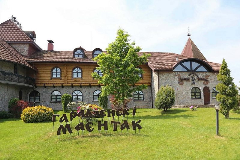 Дабрацца ў Каробчыцы стала прасцей: дадалі аўтобусаў коробчицы