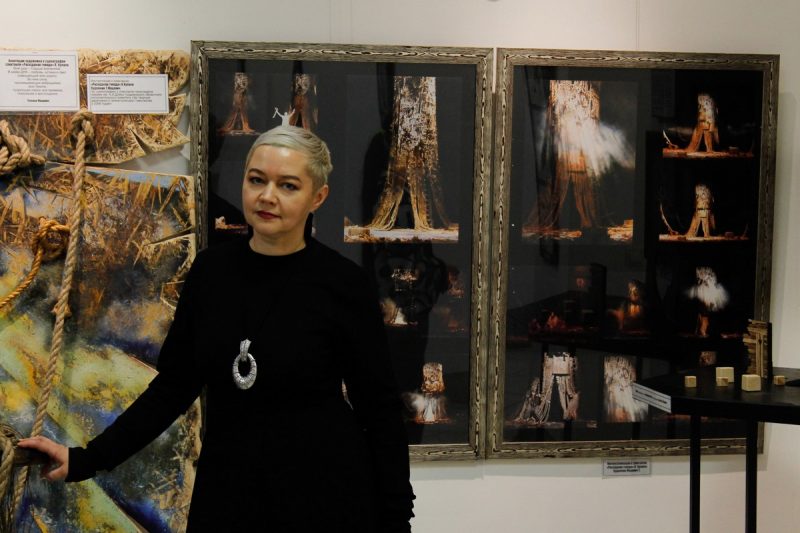 "За адзін год – адна праца". У Гродне адкрылася выстава галоўнай тэатральнай мастачкі горада художница Татьяна Мацкевич