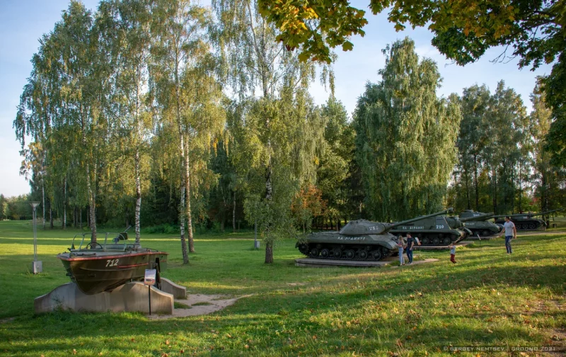 Танкі на Кургане Славы ў Гродне