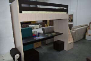 мэбля, якую зрабілі зняволеныя ў турмах