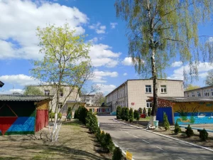 У Гродне збіраюцца будаваць новыя інтэрнаты - не хапае кожнаму пятаму іншагародняму студэнту ГрДУ Тэрыторыя дзіцячага садка №40 у Гродне, дзе спіляць дрэвы