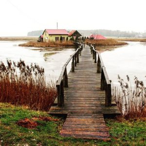 Без сняданкаў, з саунай або ў Presidential Suite. Колькі каштуе пажыць у гасцініцах Гродна? дом на возеры