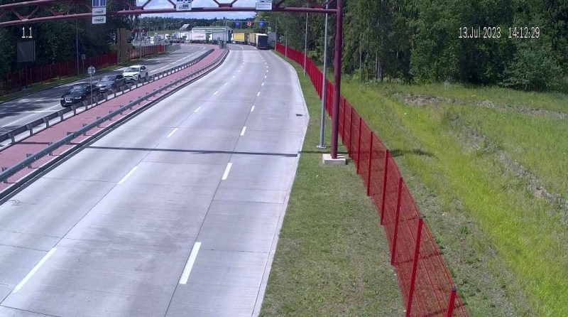 Беларусаў дапытваюць латвійскія памежнікі. Таксама ў іх аглядаюць тэлефон Пункт пропуску "Урбаны"