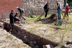 У Крэўскім замку раскапалі трэцюю вежу. Але не ўсе гісторыкі ўзрадаваліся (абноўлена) Раскопкі ў Крэве
