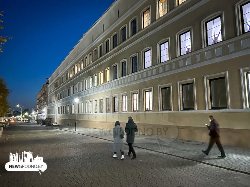 Былой фабрыцы пальчатак на Маставой паспрабавалі вярнуць гістарычны від: вось што атрымалася Маставая 31 фасад рамонт тытунёвая фабрыка - сёння фабрыка Акцэнт