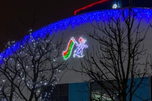 Экалагічны Новы год: як упрыгожыць горад і не нашкодзіць асяроддзю - адказ у падкасце Экалагічны Новы год: як упрыгожыць горад і не нашкодзіць асяроддзю - адказ у падкасце