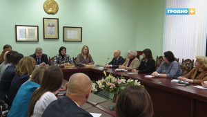 У Гродне запусцілі “Партыйную школу” ад “Белай Русі”. Эксперт: “Практыка не савецкая, але крыпова і непрыгожа” Партыйная школа