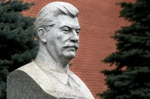 “Нам патрэбны помнік Сталіну”. Бондарава лабіруе ідэю ўвекавечыць савецкага тырана ва ўсіх гарадах Беларусі сталін, помнік, бюст