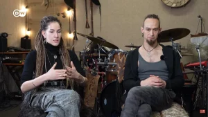 Назву гурта Dzieciuki і яго сацсеткі прызналі "экстрэмісцкімі". Падобна, што "экстрэмісцкай" стала і першая беларускамоўная газета Irdorath