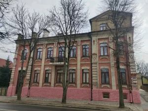 У цэнтры Гродна прадаюць будынак пачатку ХХ ст. Калісьці там было ўпраўленне Міністэрства сувязі Леніна, 32