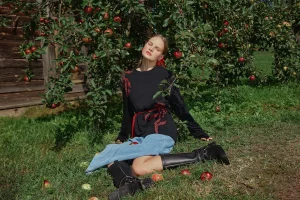 Mark Formelle выпусціў новую калекцыю з фэшн-пераасэнсаваннем традыцыйных матываў Новая калекцыя Mark Formelle "Магія выцінанкі"