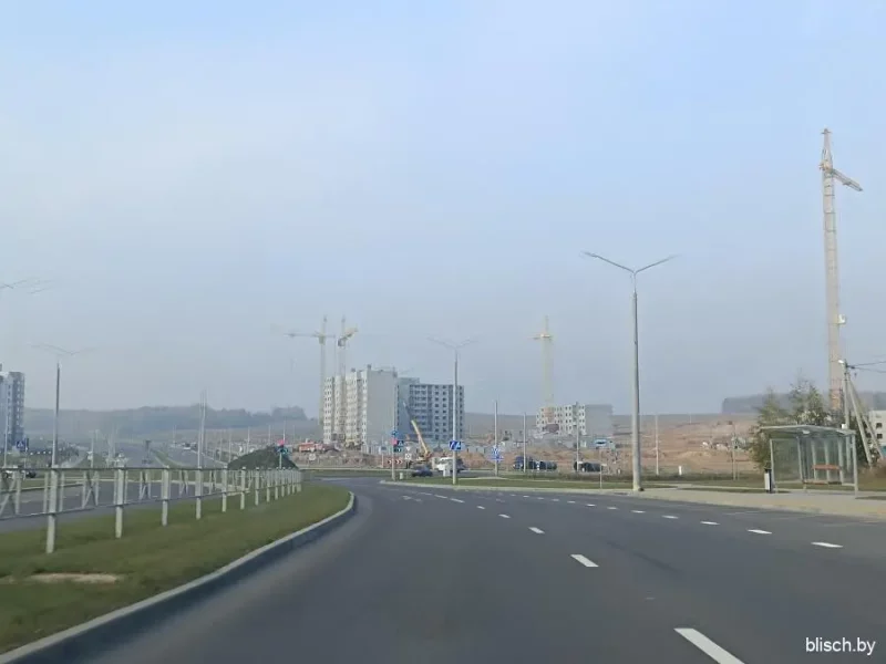 Да 2030 года ў Гродне павінна была з'явіцца кальцавая дарога, але планы зацягнуліся Кальцавая аб'язная магістраль у Гродне. Фота: Дзяніс Блішч