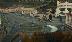 Заўзятар "Нёмана" зрабіў прапанову сваёй дзяўчыне на хакейным матчы ў Гродне Дрыфт у цэнтры Гродна