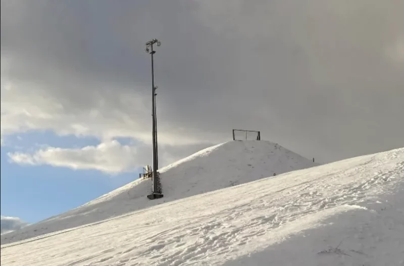 «Графік працы 2 праз 363?». Лыжны схіл ў Каробчыцах зачынілі праз дзень працы — пацяпленне ні пры чым Парк "Каробчыцкі алімп