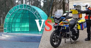 Загінуў баец Палка Каліноўскага - паляк з беларускімі каранямі. Раней ён жыў у Гродне і вадзіў экскурсіі Сцэна ў Мастах і матацыкл хуткай дапамогі ў Беластоку. Калаж: MOST / Hrodna.life (выкарыстаны малюнак Dawid Gromadzki / Urząd miasta Białystok і газеты "Зара над Неманам")