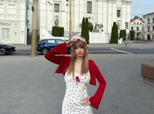 У Гродна прыехала вельмі мілая турыстка з Кітая – гараджане шкадуюць, што не паспелі зрабіць з ёй фота