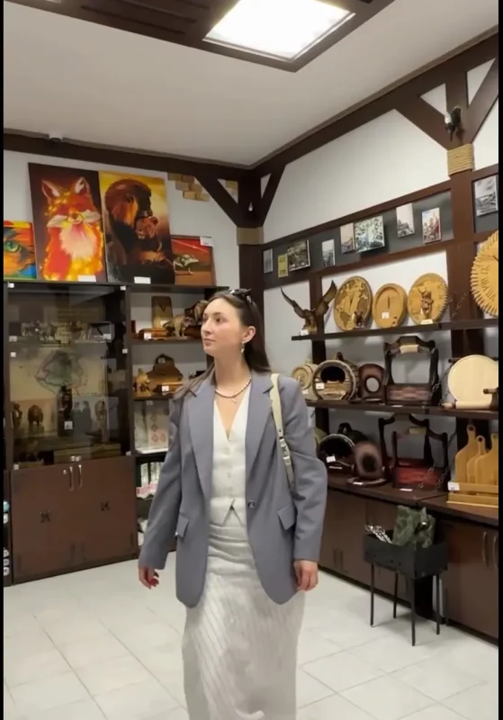 «А будзе кантэнт з дзеткамі-рабамі?» Гродзенская блогерка прарэкламавала краму ДВП з таварамі ад зняволеных — падпісчыкі абурыліся Леночка Лукашик и магазин еДИН в Гродно