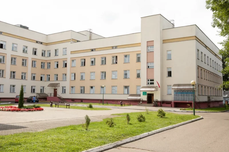 Лідская бальніца запусціла свой чат-бот. Скарыстацца ім можна пасля рэгістрацыі