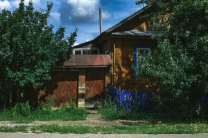 Пад Гроднам прадаюць гатовы бізнэс - дом для часовай рэгістрацыі людзей Дом в деревне; деревянный дом; деревня.