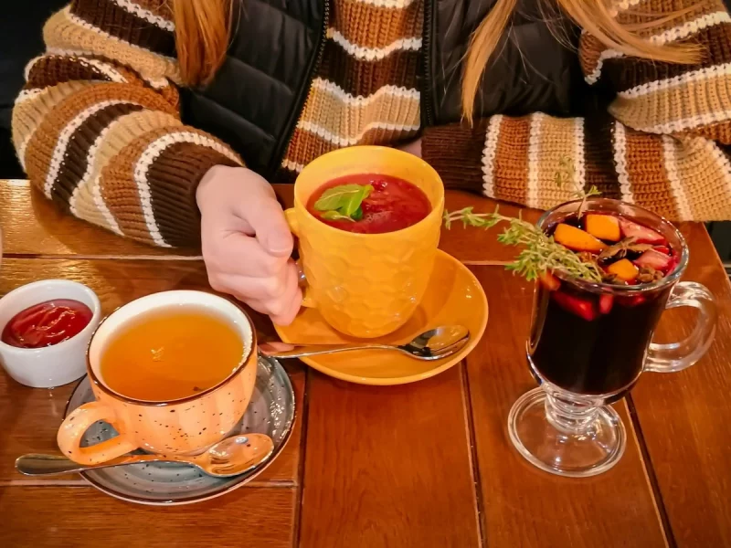 Белыя грыбы і фандзю са швейцарскага сыра. Гродзенскія ўстановы абнавілі меню да восені Осень; осенние блюда в кафе Гродно; кофе; чай.