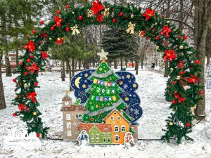 У Гродне да навагодніх святаў ўсталююць 15 ялінак і змантуюць каля 40 тысяч метраў гірлянд конкурс дизайнерских елок