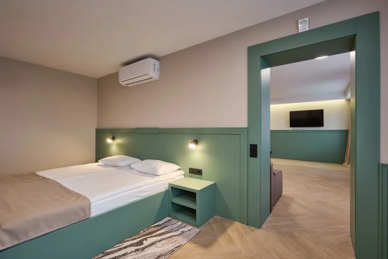 У Гродне ў тэставым рэжыме адкрыўся гатэль «Нёман». Але месцаў для начлегу ўсё роўна не хапае гостиница "Неман"