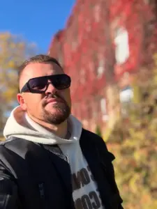 Былы муж затрыманай за махлярства блогеркі шукаў новую жонку на «Давай поженимся» Алег Тарасенка. Фота: instagram.com/olegtarasoff/instagram.com/olegtarasoff/