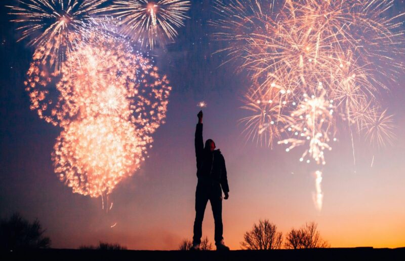 салют новый год