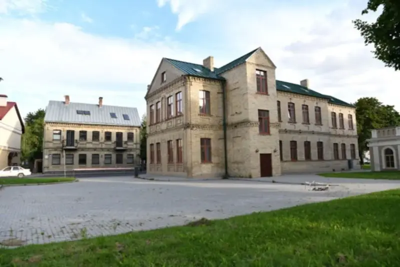 Вялікая Траецкая, 57. Фота з матэрыялаў справаздачы аб АУНА