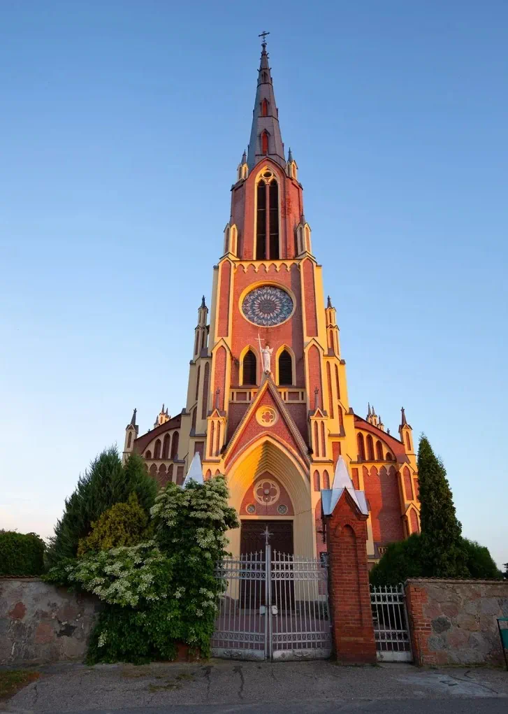 Касцёл Найсвяцейшай Тройцы ў Гервятах займае першае месца сярод самыя высокія храмы Гродзенскай вобласці. Крыніца: travel.by