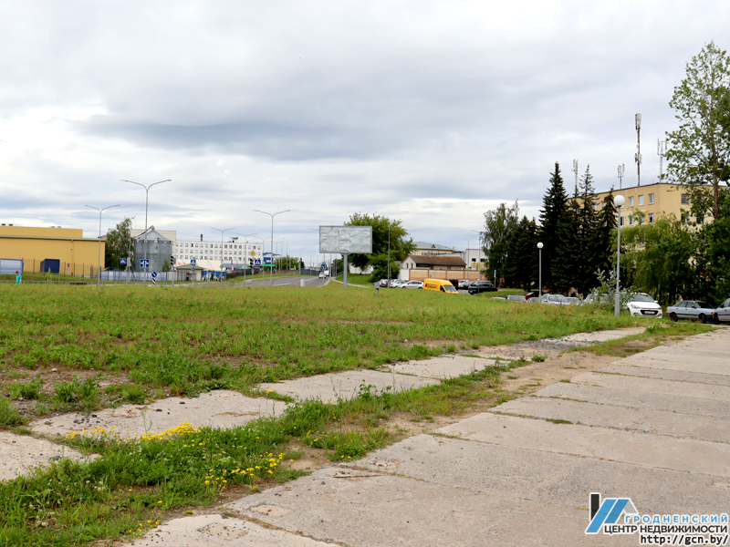 У Гродне побач з будынкам суда прадаюць участак - там можа з'явіцца крама У Гродне побач з будынкам суда прадаюць участак - там можа з'явіцца крама