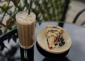 У Гродне адкрылася dog friendly кавярня “Кофе пью” Кавярня "Кофе пью". Фота: instagram.com/coffee.pyu_grodno