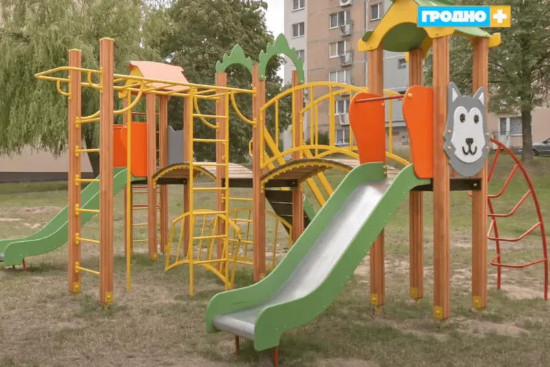 Гродзенка паскардзілася на недахоп дзіцячых пляцовак у цэнтры горада - яе падтрымалі